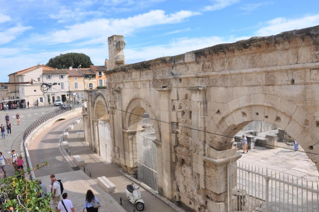 Holiday In Arles -Appartement Du Theatre Antique Екстериор снимка