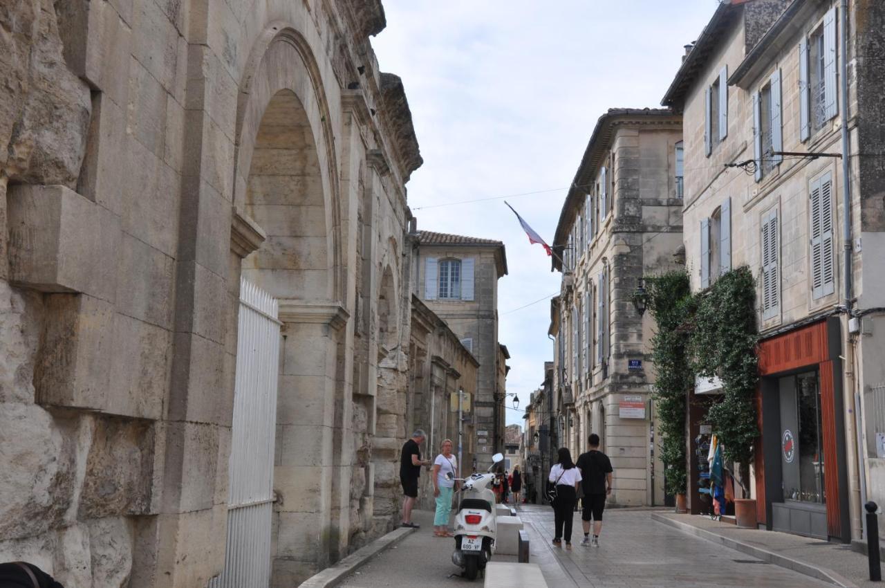 Holiday In Arles -Appartement Du Theatre Antique Екстериор снимка