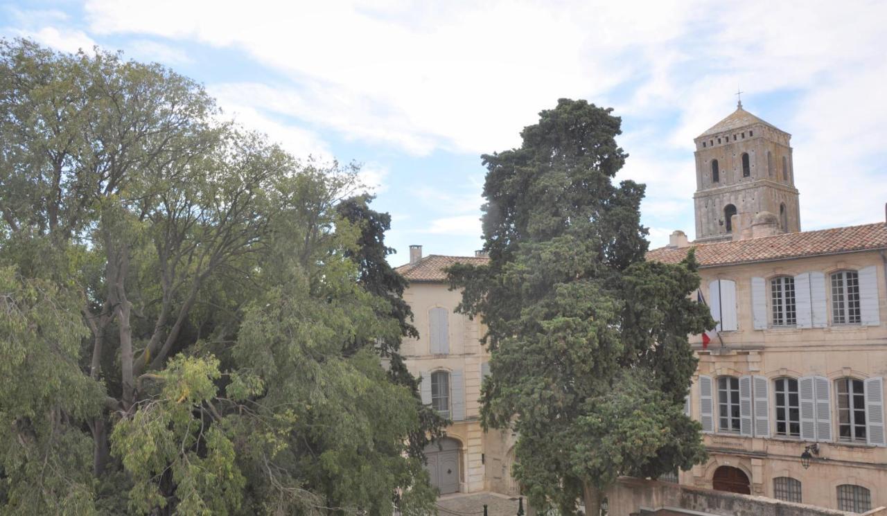 Holiday In Arles -Appartement Du Theatre Antique Екстериор снимка